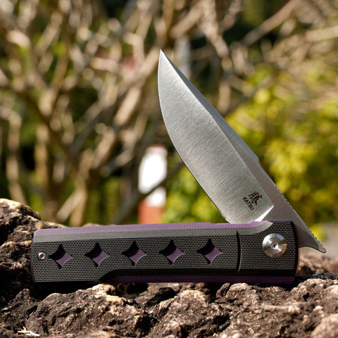 KATSU GENKAI_Kage, Dual-tone Star-shaped Recesses G10 Handle, Satin Finished D2 Steel Blade, Fabian Hobbelen Design