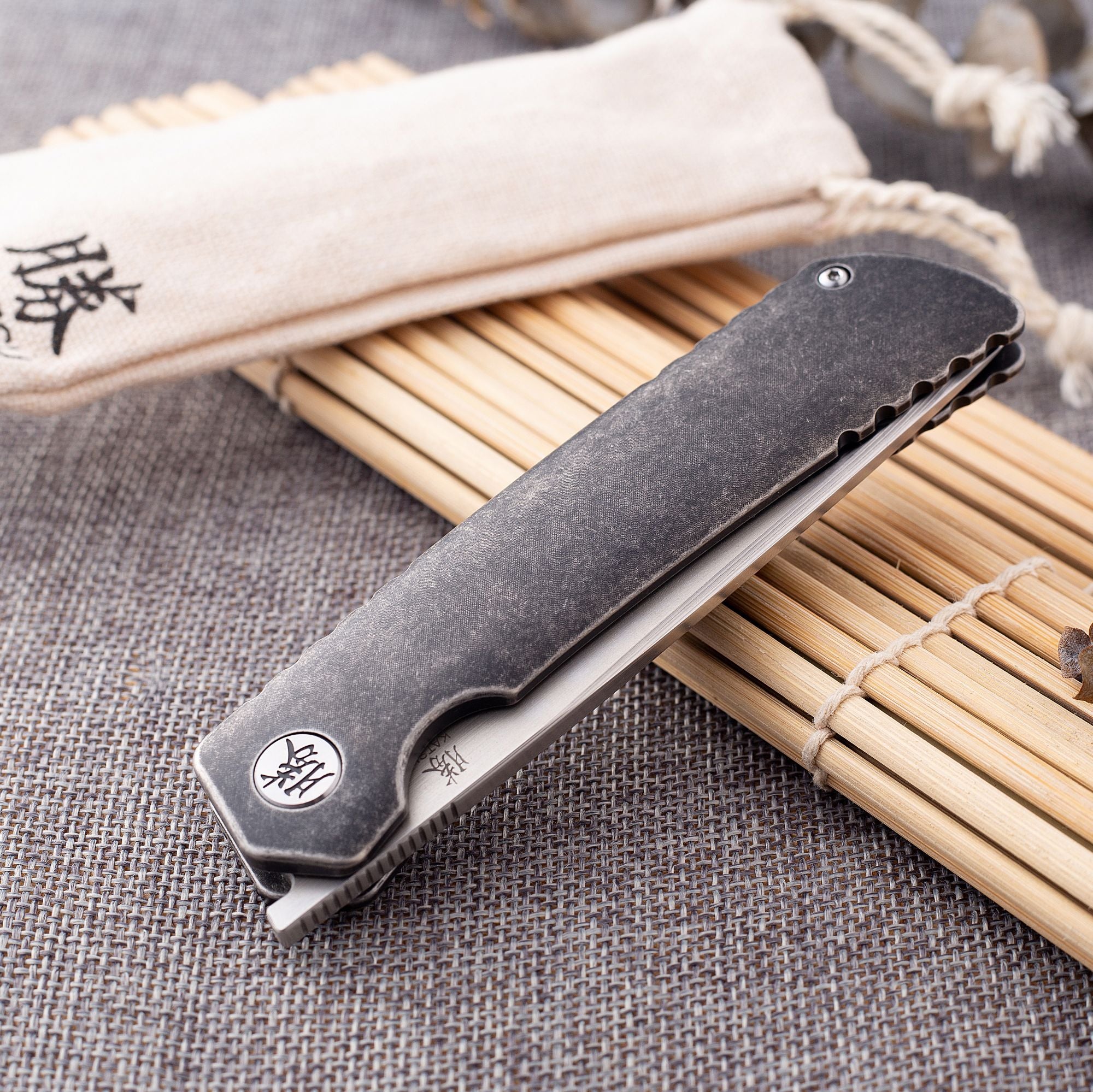 KATSU ZK02, 17 Layers ZDP189 Super Steel Convex Grind Blade, Titanium